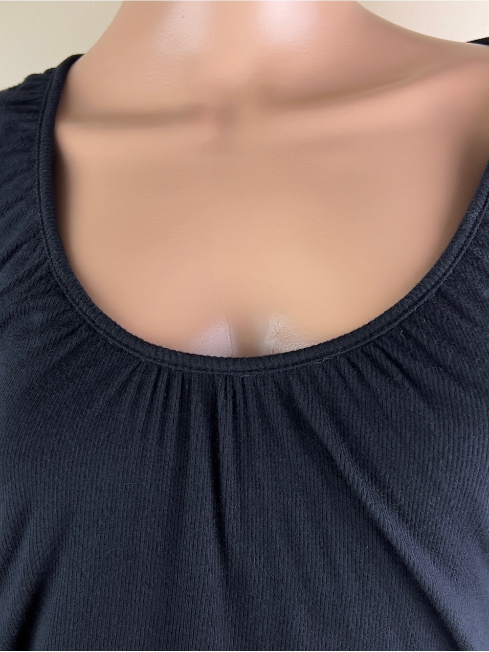VERONICA BEARD BLACK SCOOP NECK KNIT TOP - Picture 3 of 5